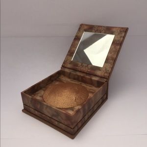 Urban Decay Naked Illuminated Shimmering Powder